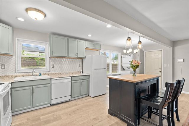 2161 Rochelle Way SW, Atlanta, GA 30349