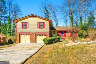 618 ROCKBOROUGH Drive, Stone Mountain, GA 30083