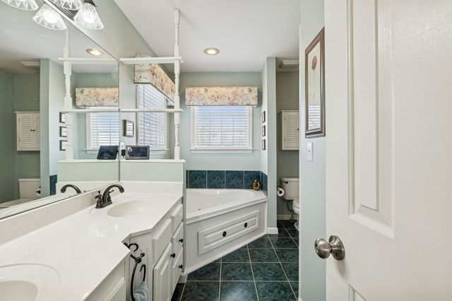 2710 Lydia Ct, Thompsons Station, TN 37179