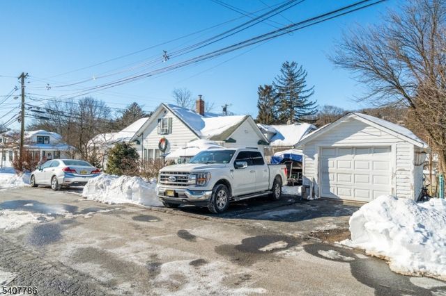 18 Elycroft Ave E, Rockaway Boro, NJ 07866