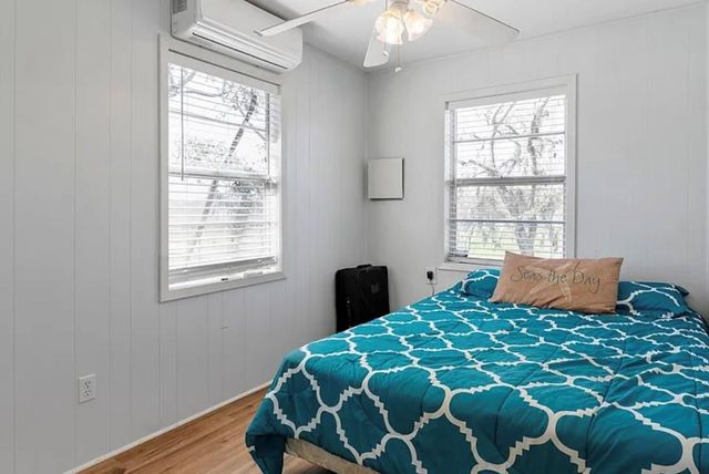 909 Private Road 652, Sargent, TX 77414