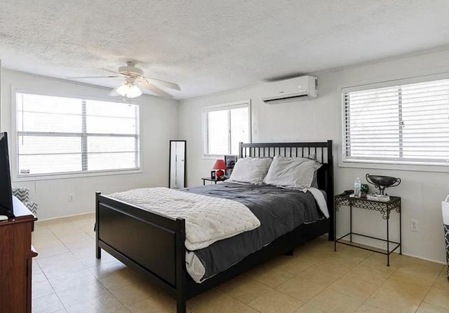 909 Private Road 652, Sargent, TX 77414