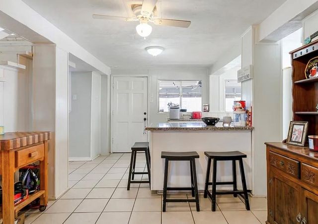 909 Private Road 652, Sargent, TX 77414