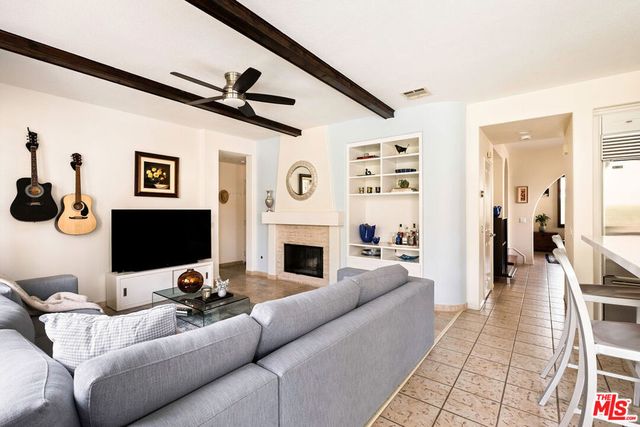 27062 Clarence Court, Valencia, CA 91355
