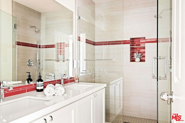 27062 Clarence Court, Valencia, CA 91355