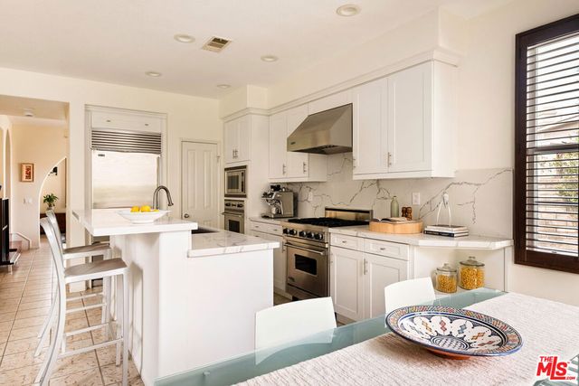 27062 Clarence Court, Valencia, CA 91355