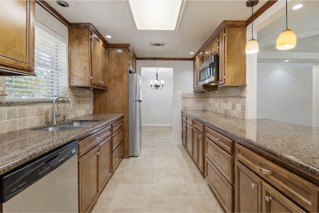 20281 N Hillcrest Drive, Porter, TX 77365