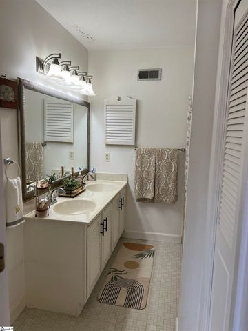 126 Avant Street, Spartanburg, SC 29302