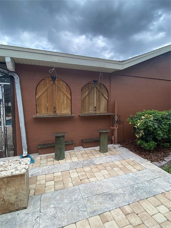 Image 14 of property listing at 1310 RIDGE ROAD, Longwood, FL 32750