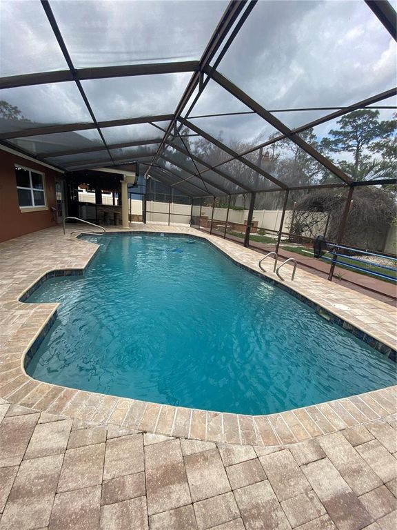 Image 4 of property listing at 1310 RIDGE ROAD, Longwood, FL 32750