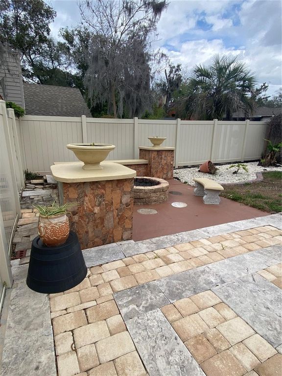 Image 10 of property listing at 1310 RIDGE ROAD, Longwood, FL 32750