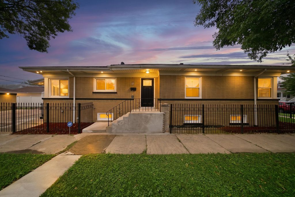6601 S Francisco Avenue, Chicago, IL 60629 — photo 3