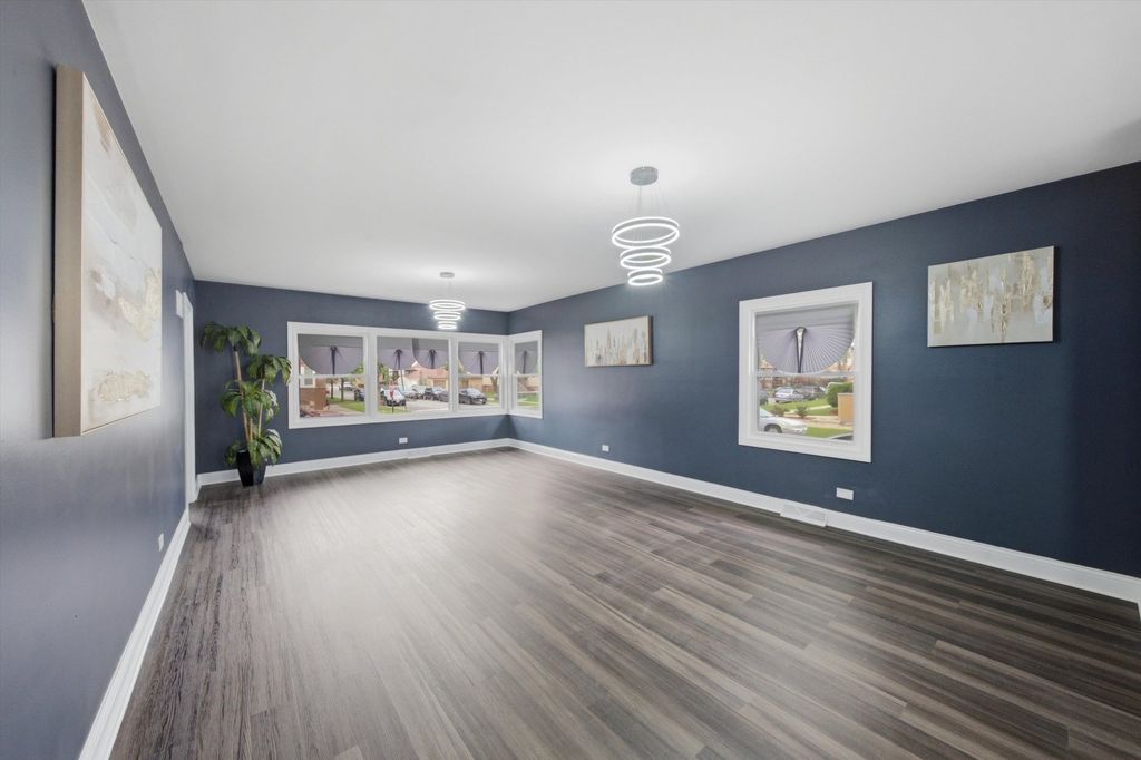 6601 S Francisco Avenue, Chicago, IL 60629 — photo 5