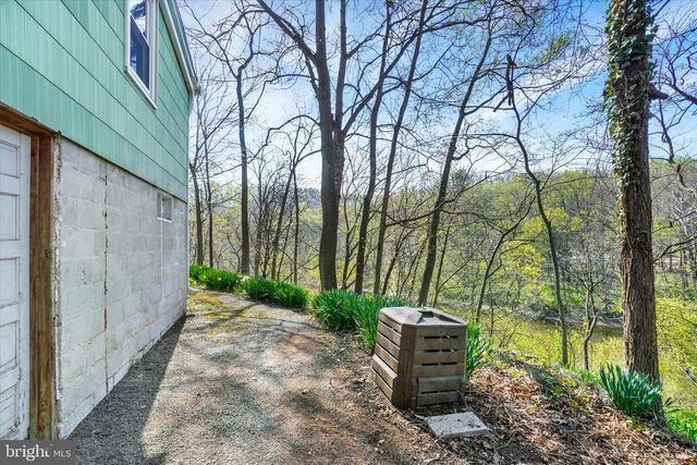 1150 CONEWAGO AVE, Manchester, PA 17345
