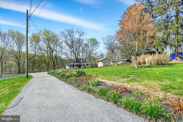 1150 CONEWAGO AVE, Manchester, PA 17345