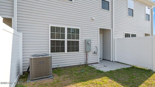 3400 Sunstone Way 6, Winterville, NC 28590