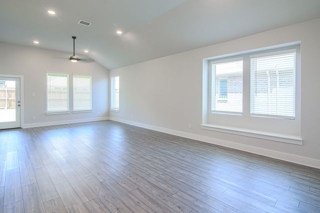 917 Hawthorn Lane, Mansfield, TX 76063