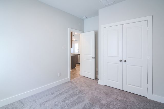 917 Hawthorn Lane, Mansfield, TX 76063