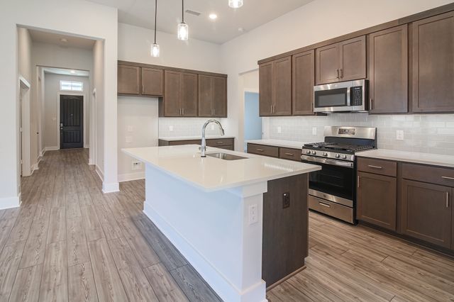 917 Hawthorn Lane, Mansfield, TX 76063