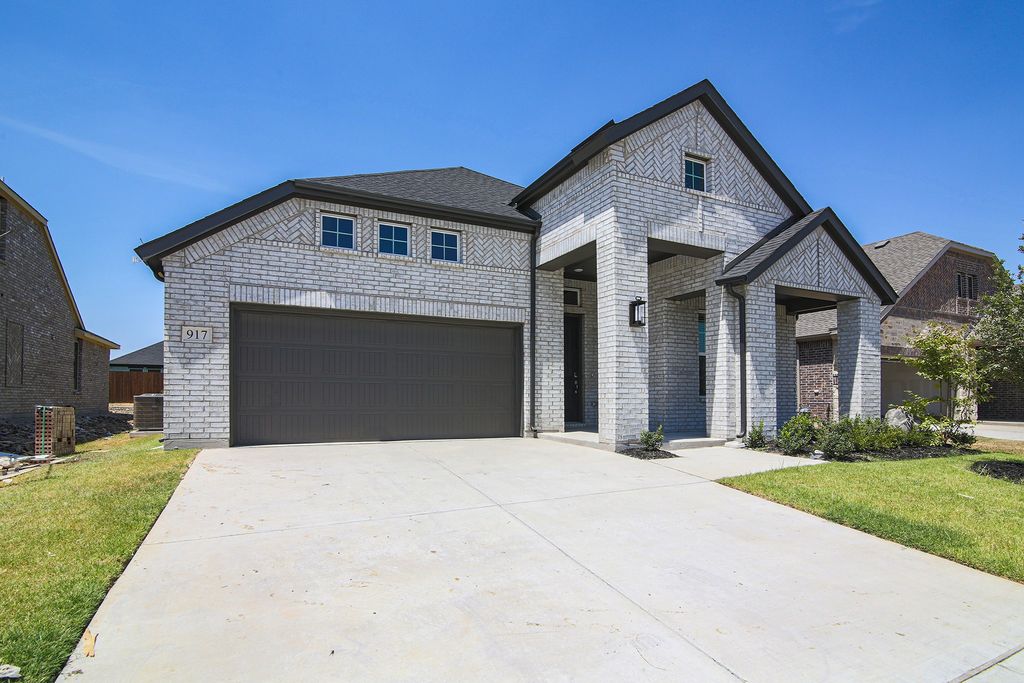 917 Hawthorn Lane, Mansfield, TX 76063