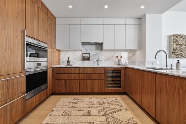 682 Atlantic Ave 48H, Boston, MA 02111