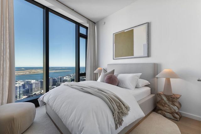 682 Atlantic Ave 48H, Boston, MA 02111