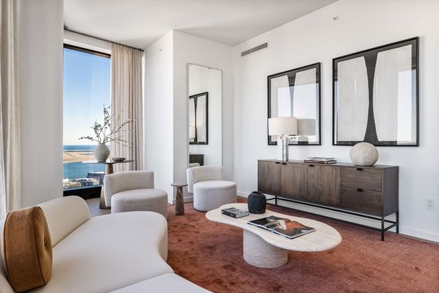 682 Atlantic Ave 48H, Boston, MA 02111