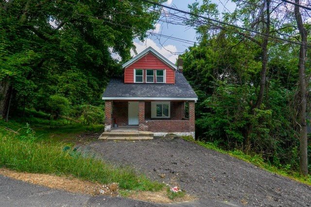 8610 Pershing, Penn Hills, PA 15235