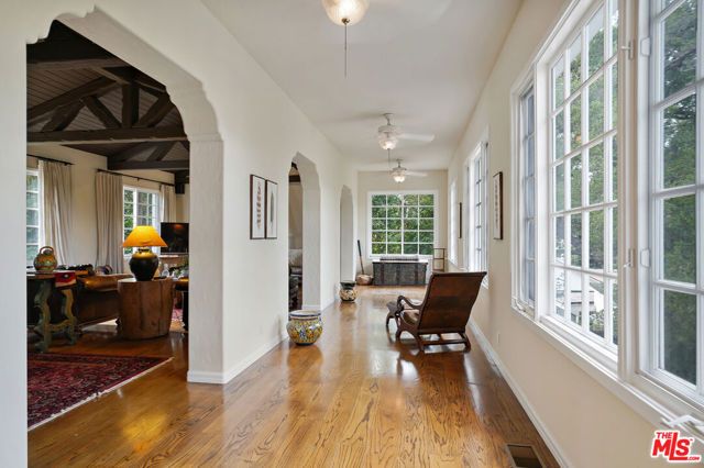 14285 Valley Vista Boulevard, Sherman Oaks, CA 91423