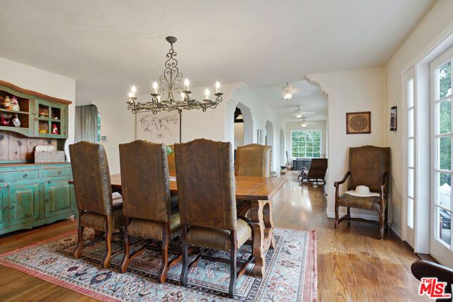 14285 Valley Vista Boulevard, Sherman Oaks, CA 91423