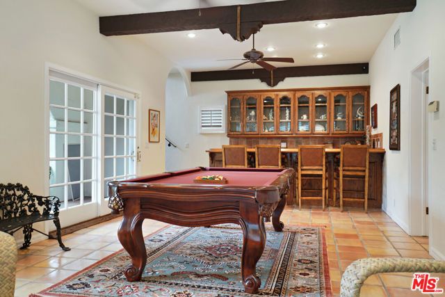 14285 Valley Vista Boulevard, Sherman Oaks, CA 91423