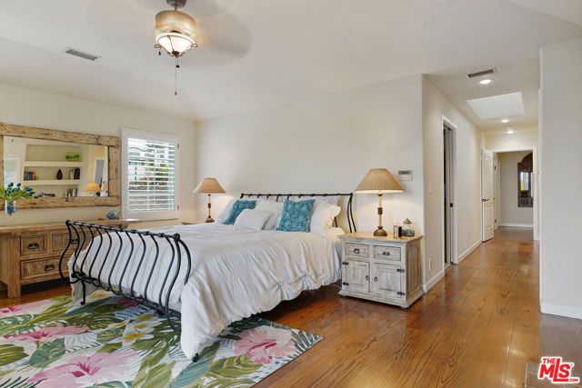 14285 Valley Vista Boulevard, Sherman Oaks, CA 91423