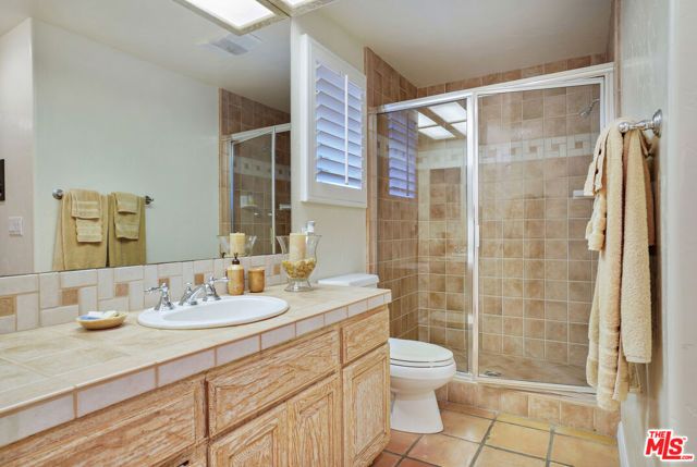 14285 Valley Vista Boulevard, Sherman Oaks, CA 91423