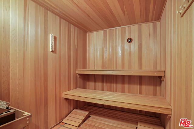 14285 Valley Vista Boulevard, Sherman Oaks, CA 91423