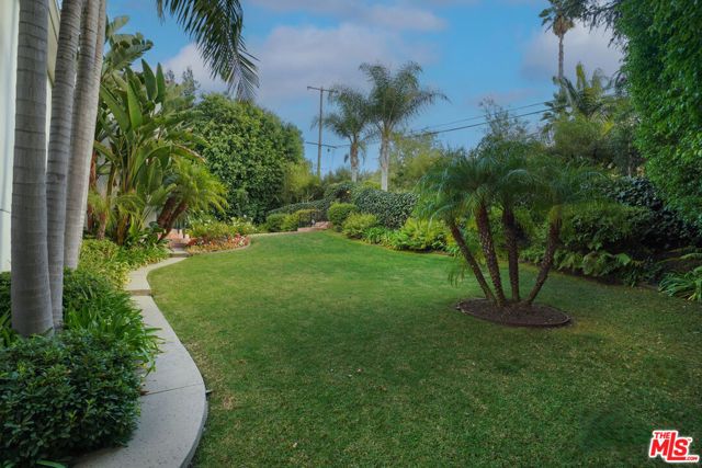 14285 Valley Vista Boulevard, Sherman Oaks, CA 91423