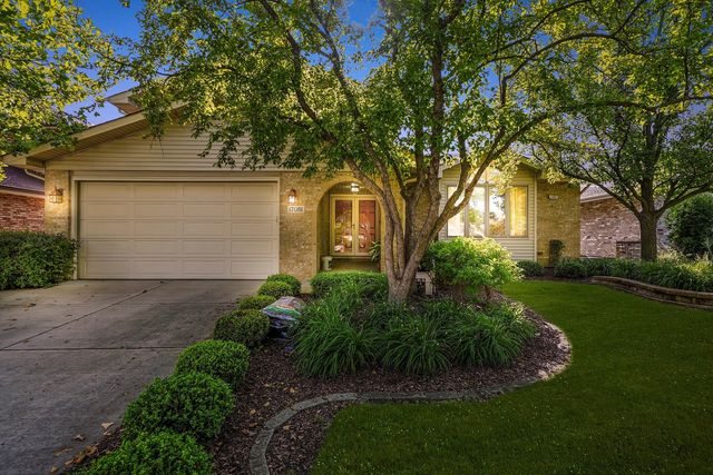 17081 BONNIE TRAIL WEST, Oak Forest, IL 60452