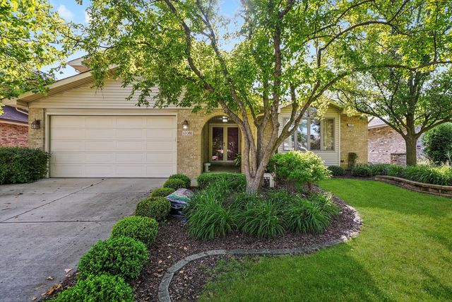 17081 BONNIE TRAIL WEST, Oak Forest, IL 60452