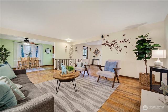 16008 10th Avenue NE, Shoreline, WA 98155