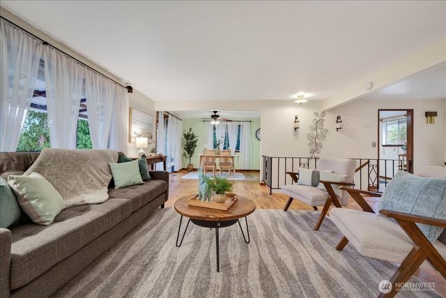 16008 10th Avenue NE, Shoreline, WA 98155