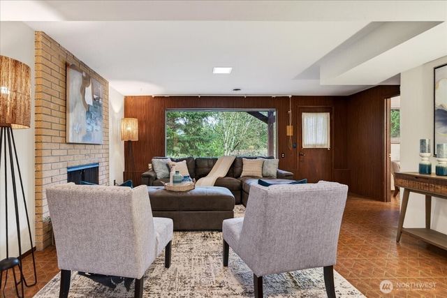 16008 10th Avenue NE, Shoreline, WA 98155