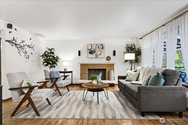 16008 10th Avenue NE, Shoreline, WA 98155