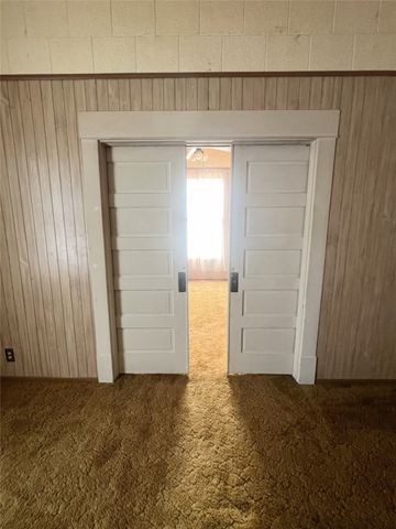 310 Hughes Street, Quanah, TX 79252