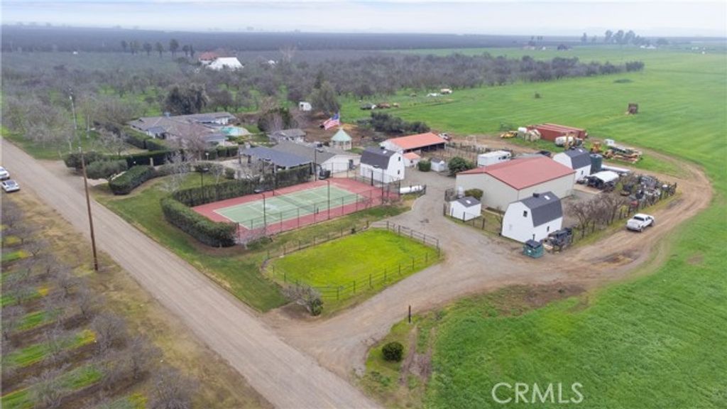 4280 Ipsen, Le Grand (also Legrand), CA 95333