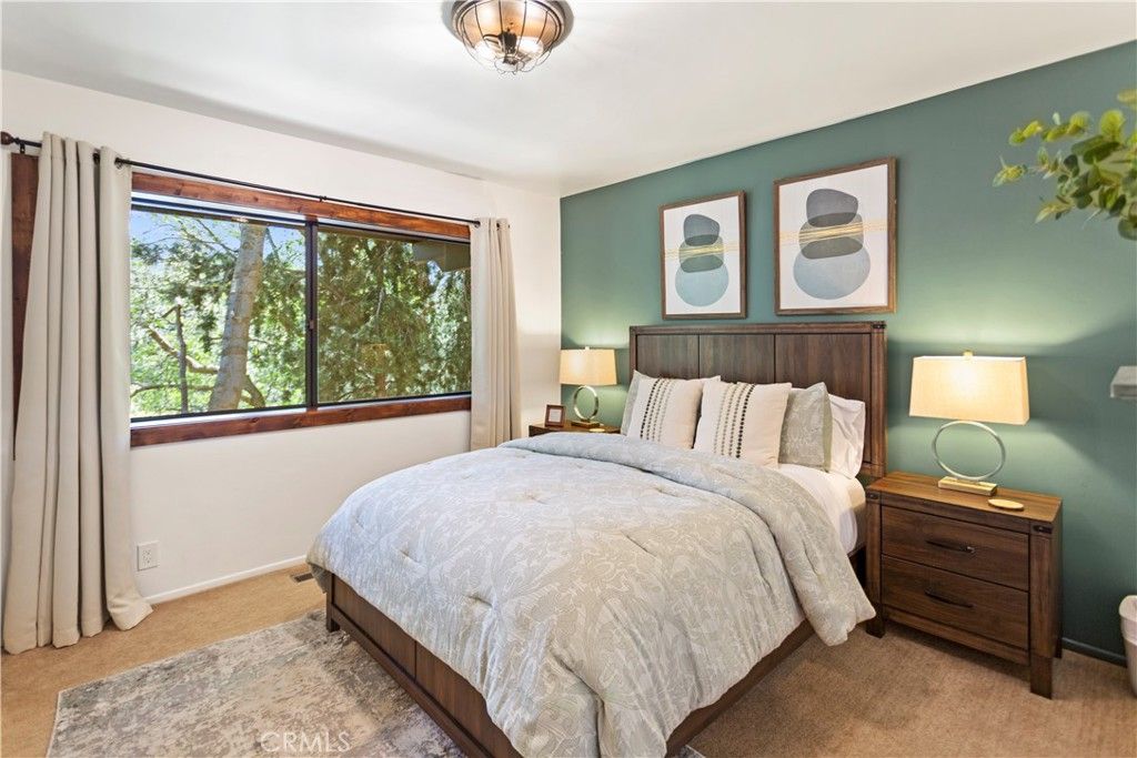 Image 26 of property listing at 26561 Thunderbird, Lake Arrowhead, CA 92352