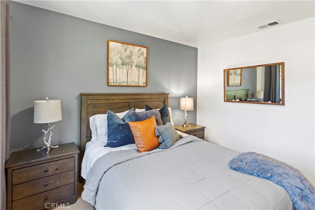 Image 31 of property listing at 26561 Thunderbird, Lake Arrowhead, CA 92352