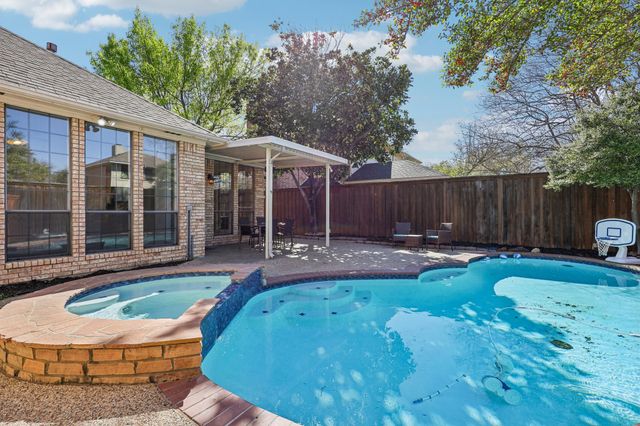 8709 Bayshore Lane, Rowlett, TX 75088