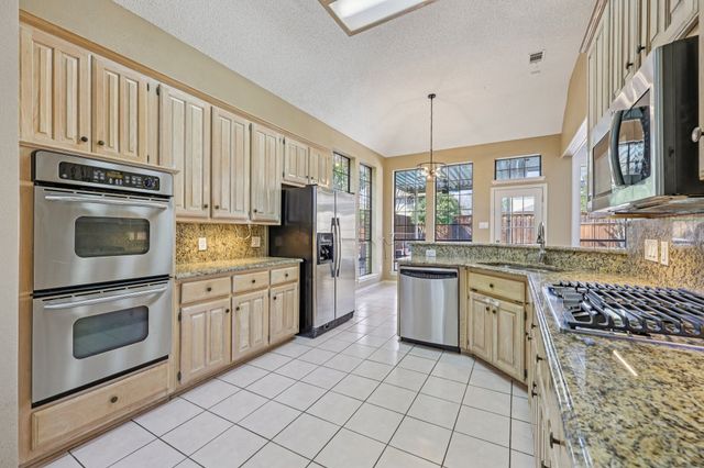 8709 Bayshore Lane, Rowlett, TX 75088