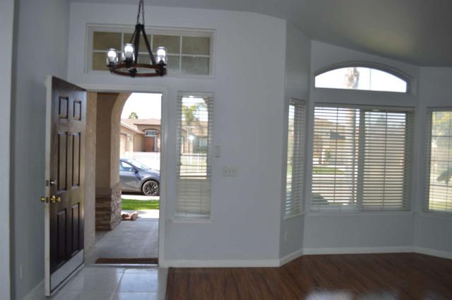 1704 N Cecelia Avenue, Fresno, CA 93722