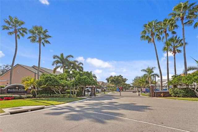 3023 POINTEVIEW DRIVE, Tampa, FL 33611