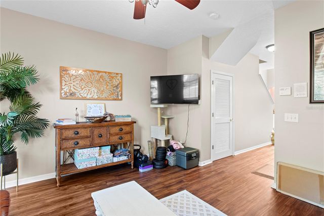 3023 POINTEVIEW DRIVE, Tampa, FL 33611